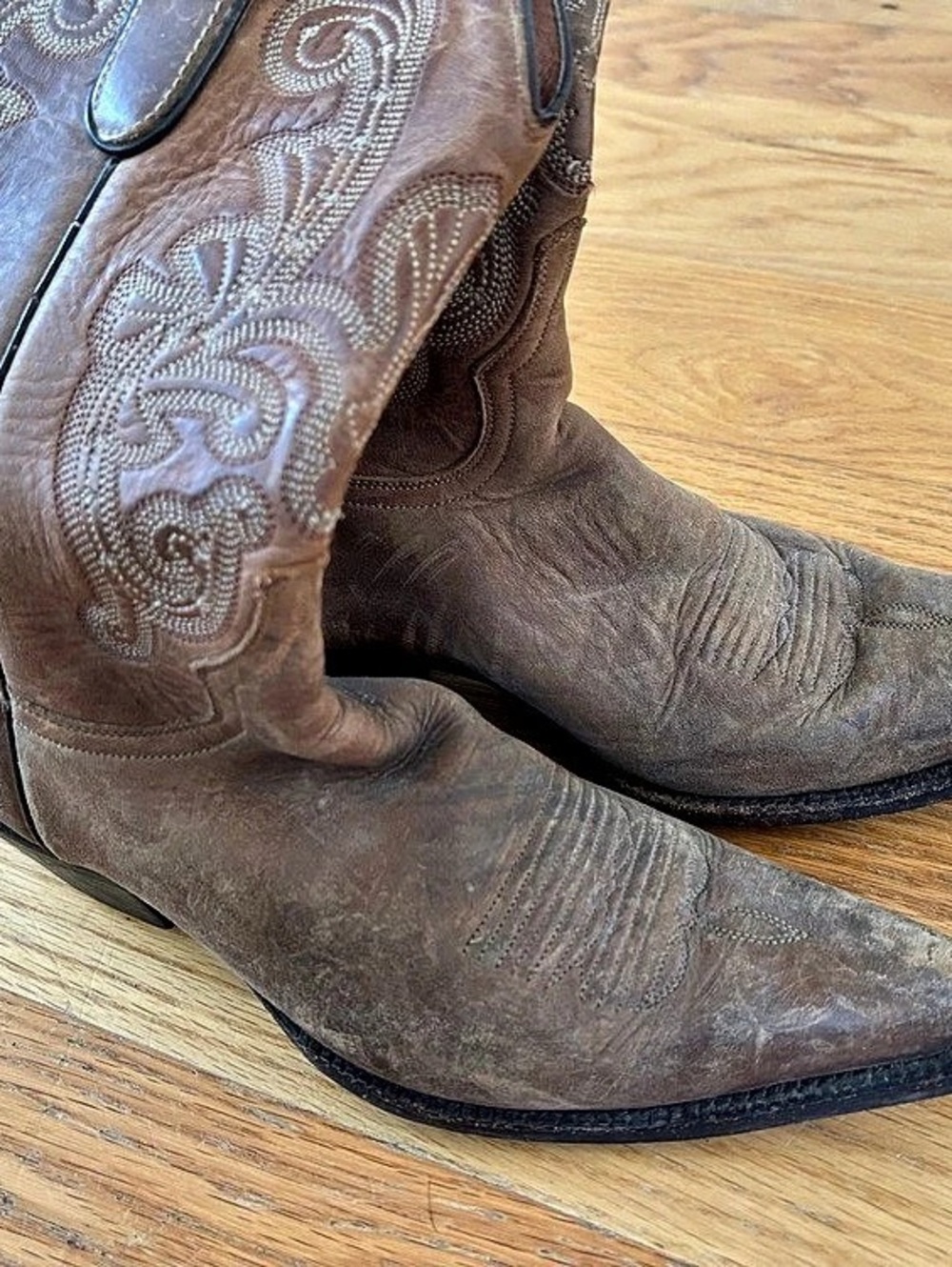 Caborca Embroidered Mexican Western Leather Heeled Boots in Brown